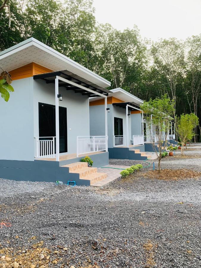 Suanvadee Resort สวนวดี รีสอร์ท Don Sak Exterior foto