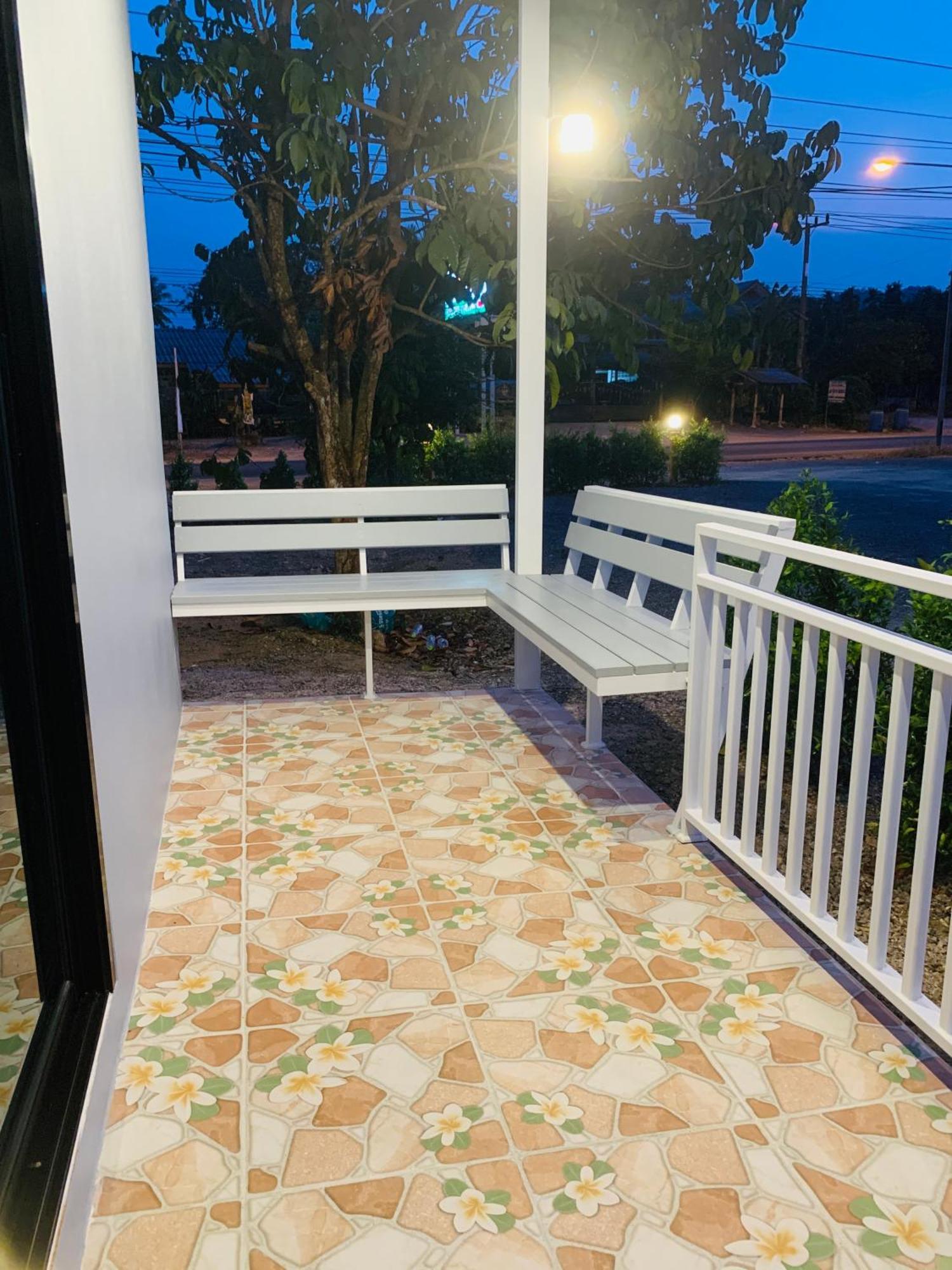 Suanvadee Resort สวนวดี รีสอร์ท Don Sak Exterior foto
